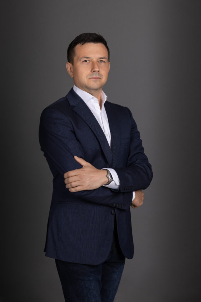 Radoje Marić priča o blockchain i bankarstvu.